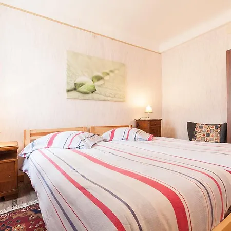 Hotell Defive 2*
